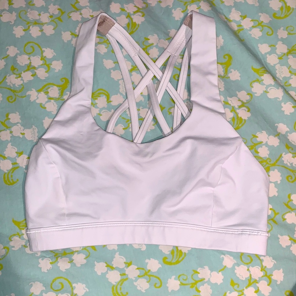 SIZE 4 LULULEMON FREE TO BE BRA